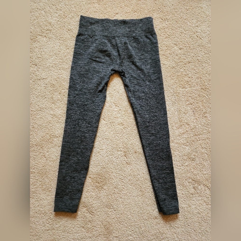 ❄️ Ladies Fitted Athletic / Baselayer Leggings size S